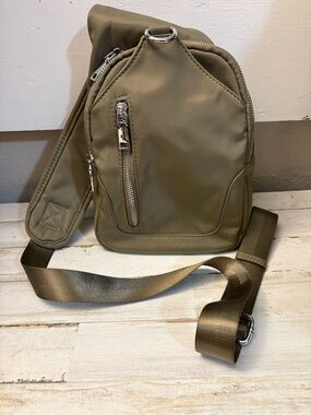 Sasha and SoFi crossbody sling bag